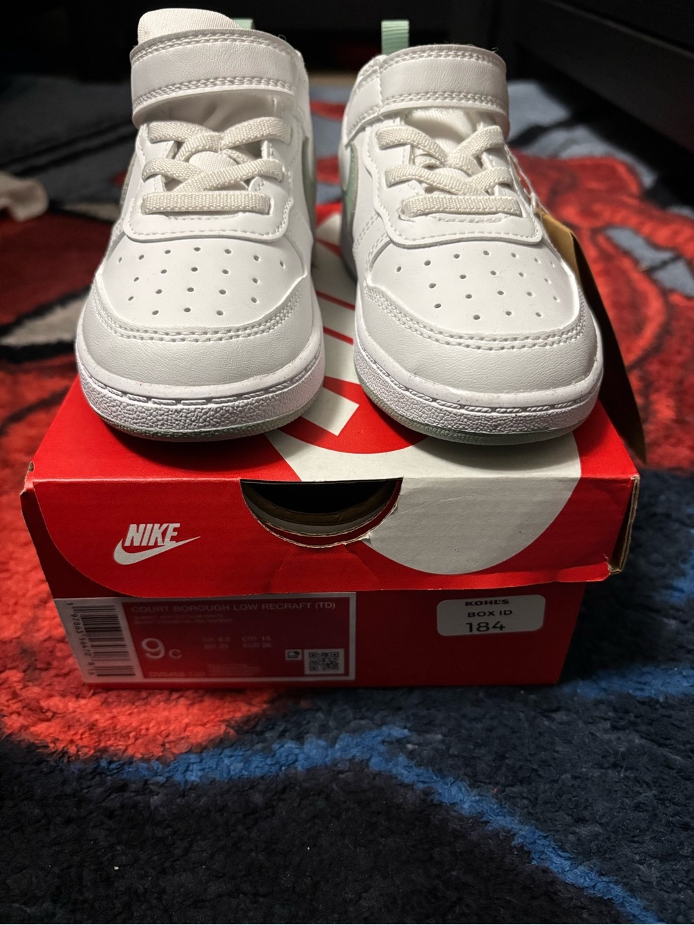 Nike Kids White Low-Top Sneakers with Mint Heel Tab